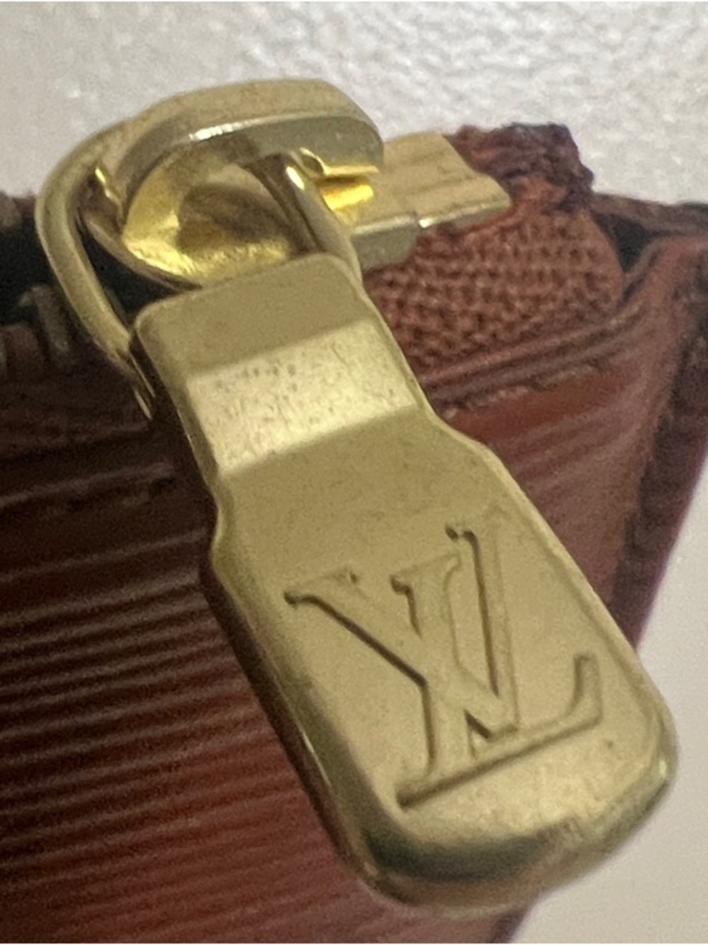 Louis Vuitton Epi Leather Zip Key Cles MI1904 - Picture 5 of 13